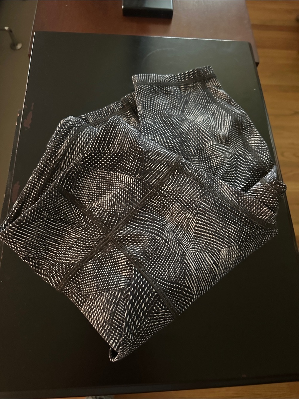 lululemon Women’s Size 6 Black Gray Abstract Print Leggings Pants
